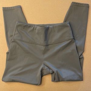 Athleta Elation Train 7/8 Tight M